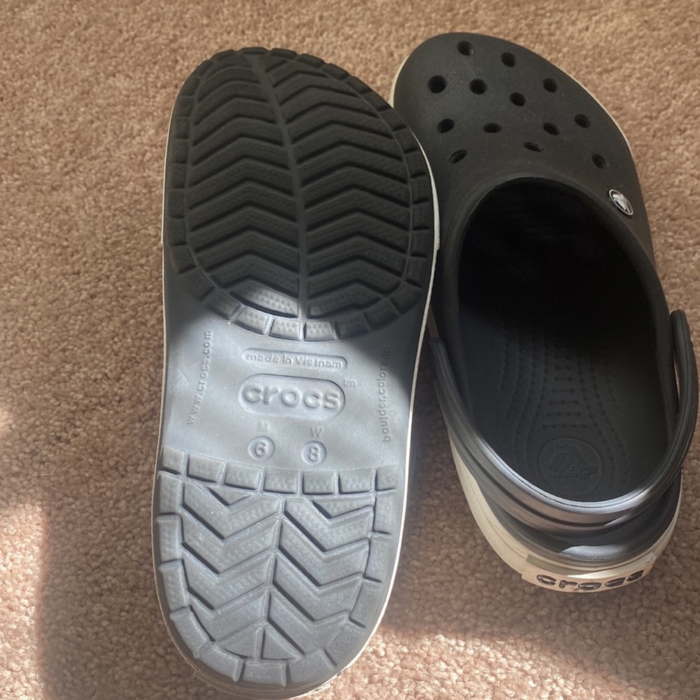 Crocks - Picture 3 of 3